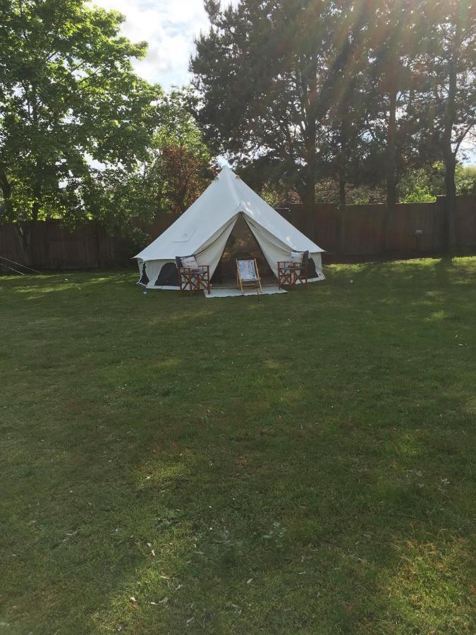 Hotel Eva Lily Woodhall Spa Exterior foto